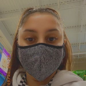 Meet your Posher, Holly